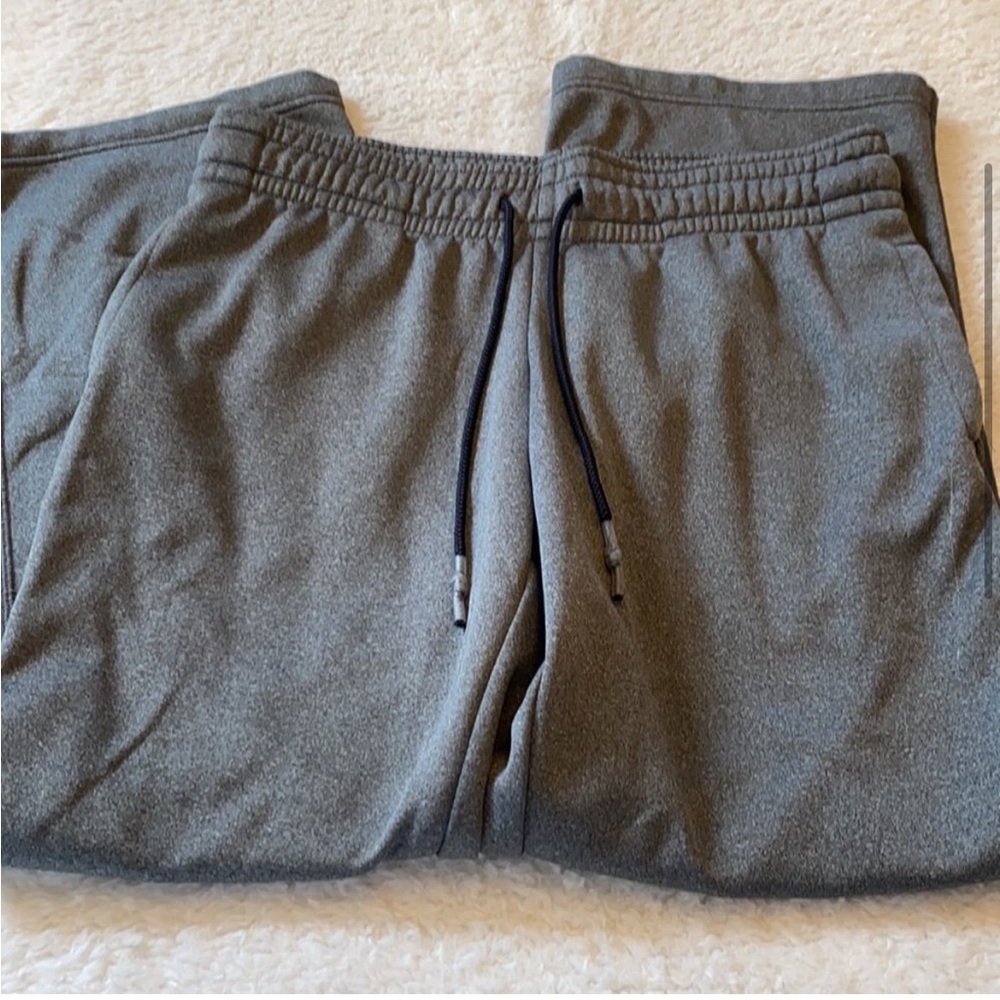 Under armor storm cold gear sweat pants size medium-